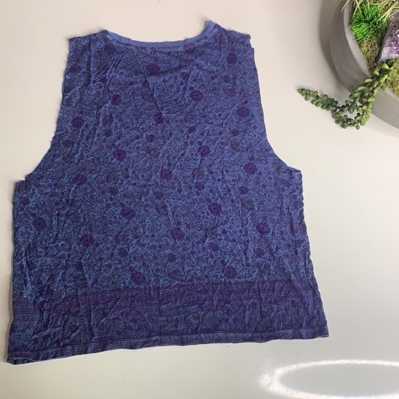 AEO sleeveless floral purple blue muscle tank medium blue women’s - Picture 5 of 5